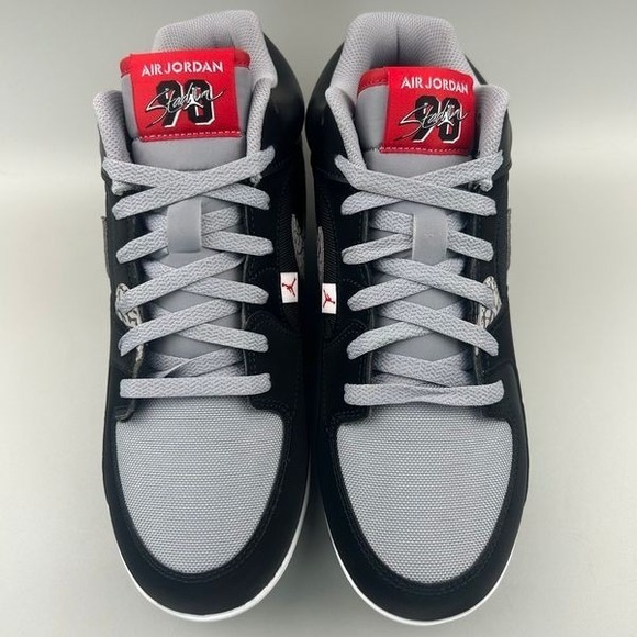 Jordan Stadium 90 Low TD Black Cement Mens 9.5 Football Cleats HQ0210-060 NEW - Picture 3 of 6